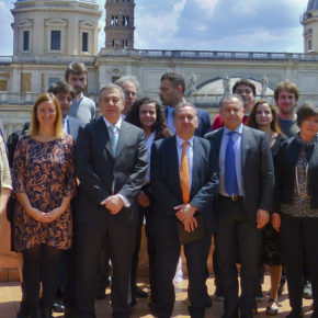 El ministro Lino Barañao se reúne con la RCAI en la Embajada Argentina de Roma